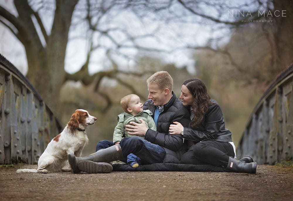 family with dog 
